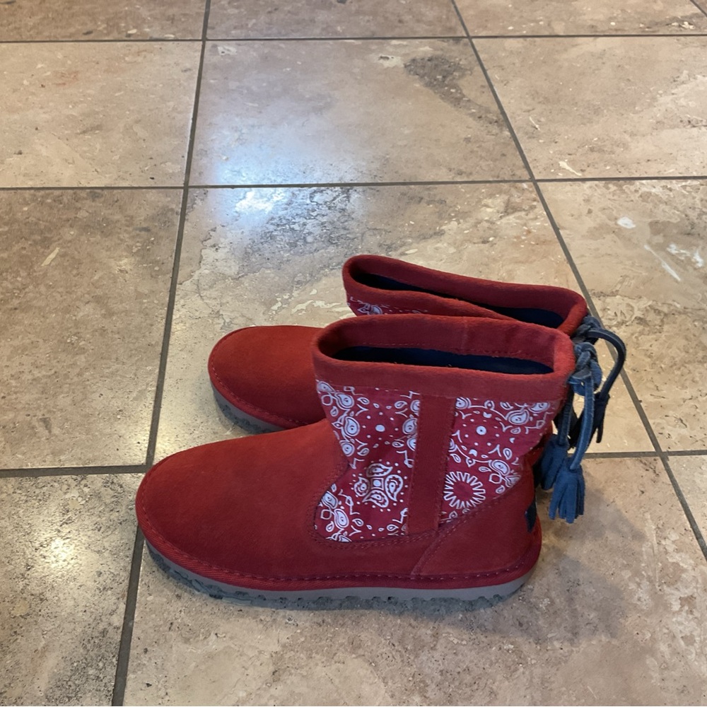 UGG Red Suede Boots with Patterned Accents